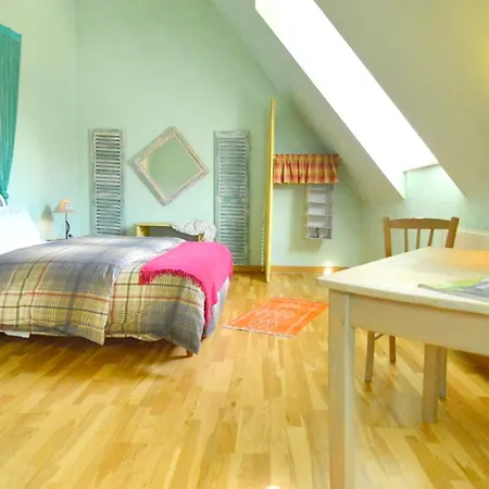 House With 4 Bedrooms In With Enclosed Garden And Wifi Jumel