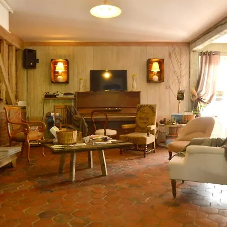 House With 4 Bedrooms In With Enclosed Garden And Wifi Jumel